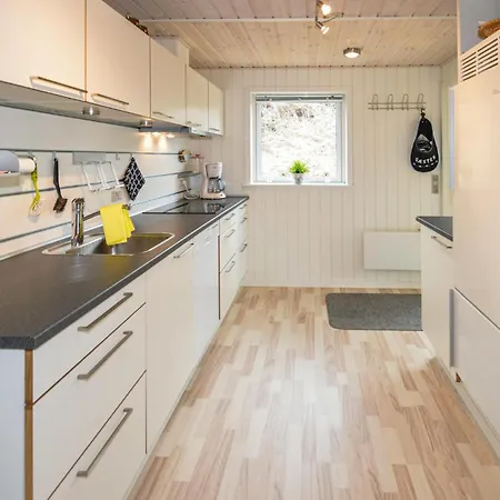 Holiday home Gorgeous In With Kitchen *